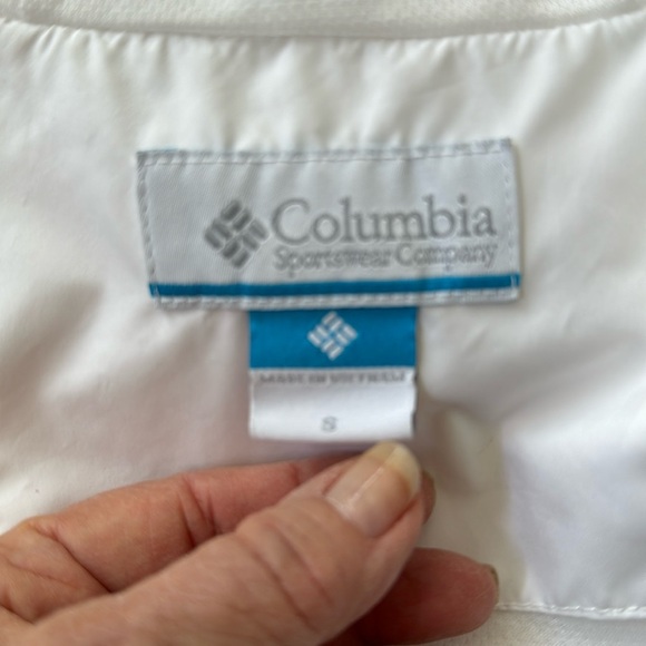 Columbia lightweight white hooded jacket - Picture 3 of 6